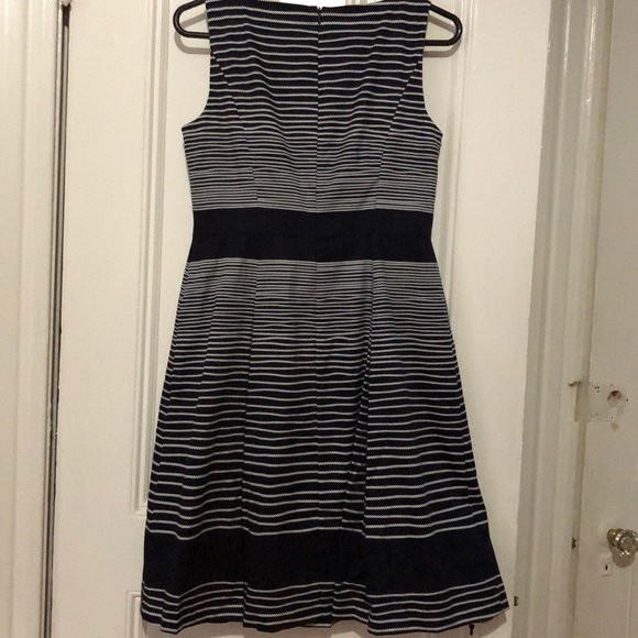 NWT CUTE TALBOTS DRESS!!! - Picture 2 of 5
